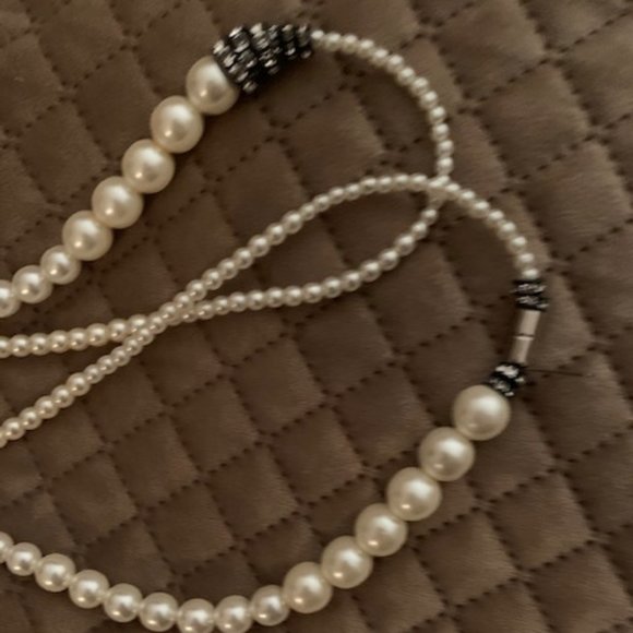 MILLIANNA Pearl and Crystal Long Deco Strand, NWOT - Picture 4 of 7